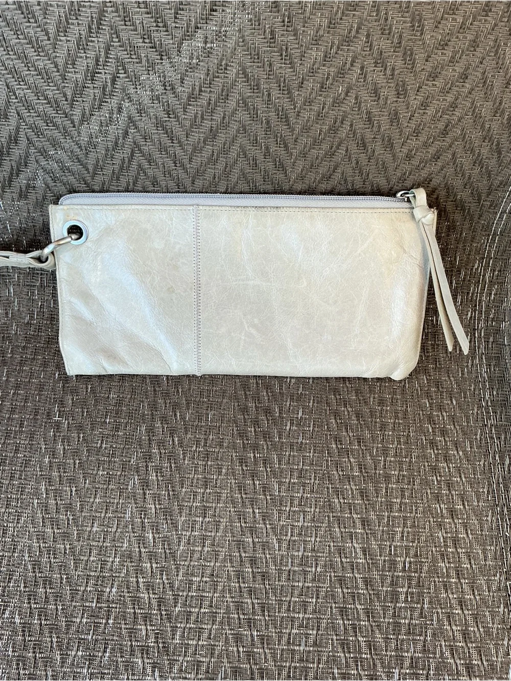 Hobo VIDA Vintage Hide Gray Leather Clutch Wristlet Wallet